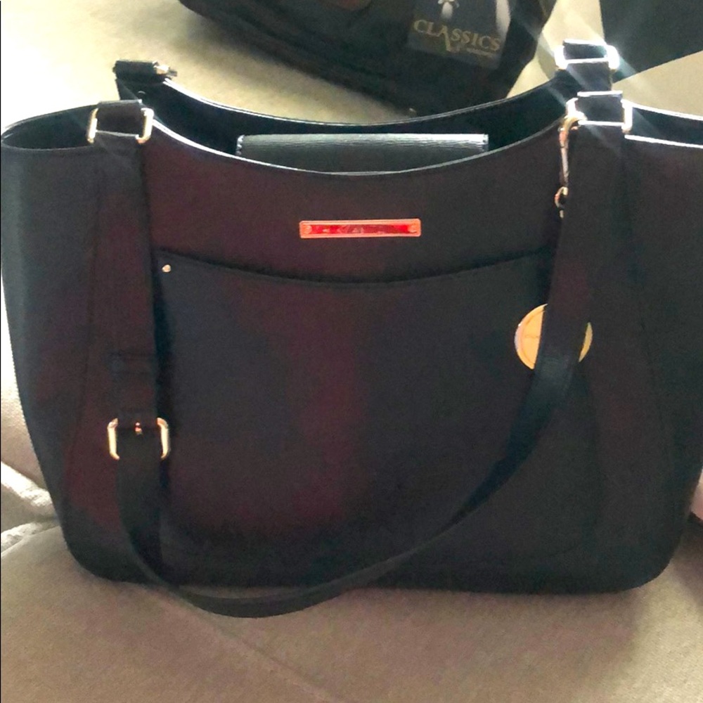 Black DKNY purse